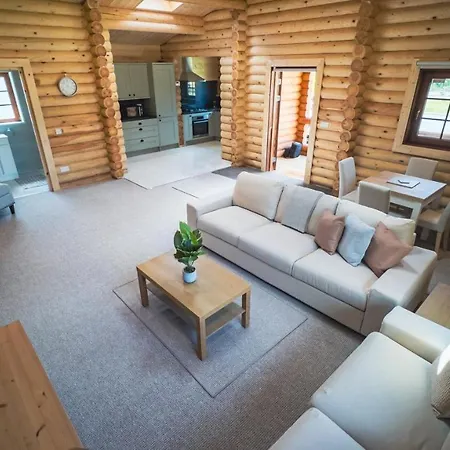 Aspen Lodge, Amazing New Log Cabin With Hot Tub - Sleeps 6 - Felmoor Park Morpeth Exterior photo